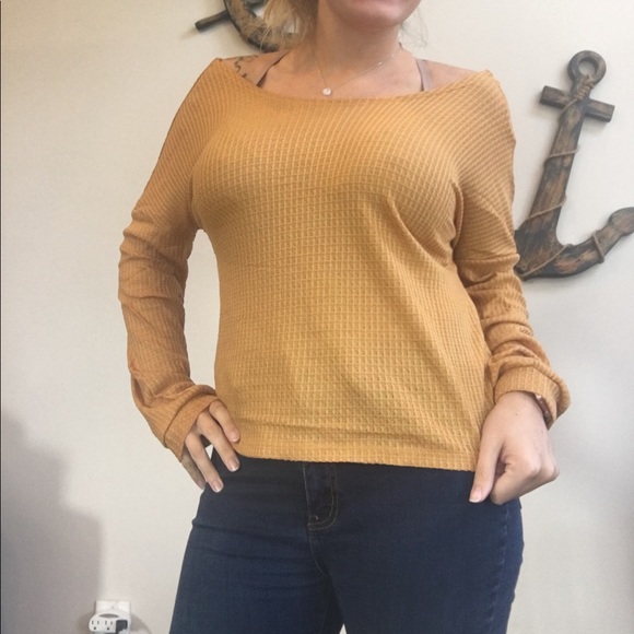 Mustard Waffle Top 🍁 - Picture 3 of 7